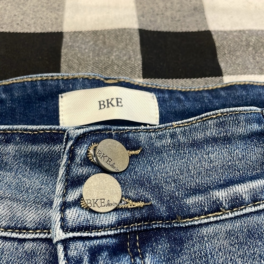 Buckle BKE Denim Jean Shorts Women's Size 36 x 3" Stretch Distressed Fray Hem - Picture 6 of 11